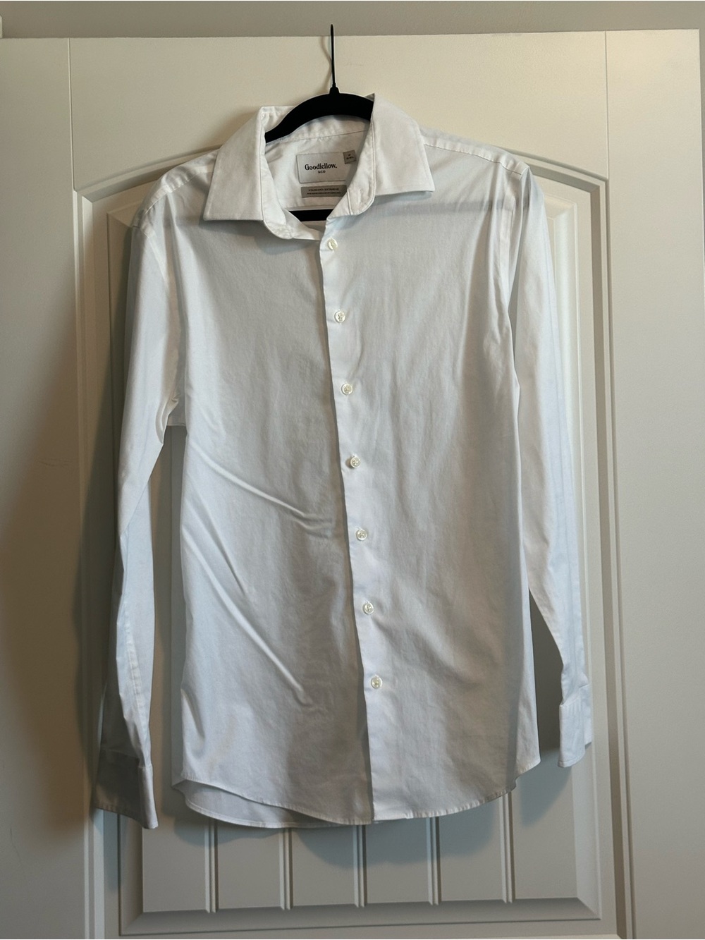 Men's White Long-Sleeve Button-Down Shirt - Classic Dress Style
